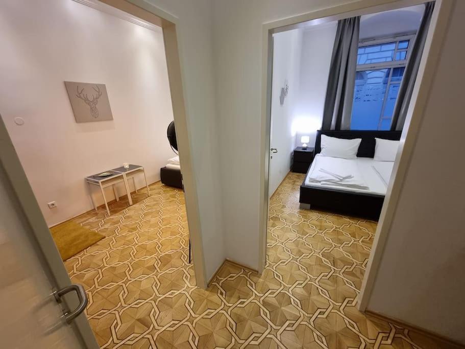 Sissi Royal Suite - Inner City 4 Bedroom Apartment Viena Exterior foto