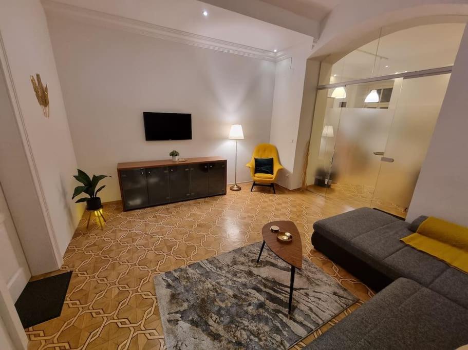 Sissi Royal Suite - Inner City 4 Bedroom Apartment Viena Exterior foto