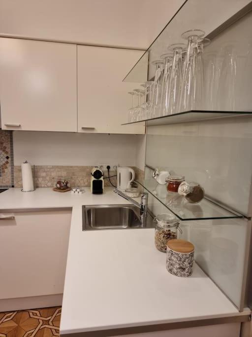 Sissi Royal Suite - Inner City 4 Bedroom Apartment Viena Exterior foto